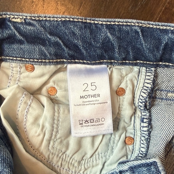 MOTHER The Rambler zip heel jeans size 25. - Picture 3 of 8